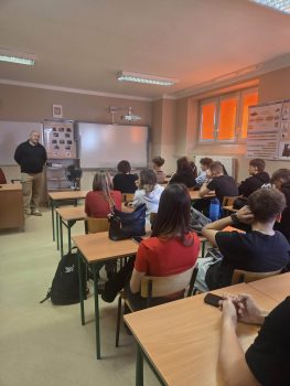 Logistyka i transport od kulis – spotkanie z przedstawicielem firmy transportowo-logistycznej